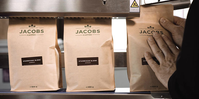 Jacobs Kaffee Tüten werden verschlosse